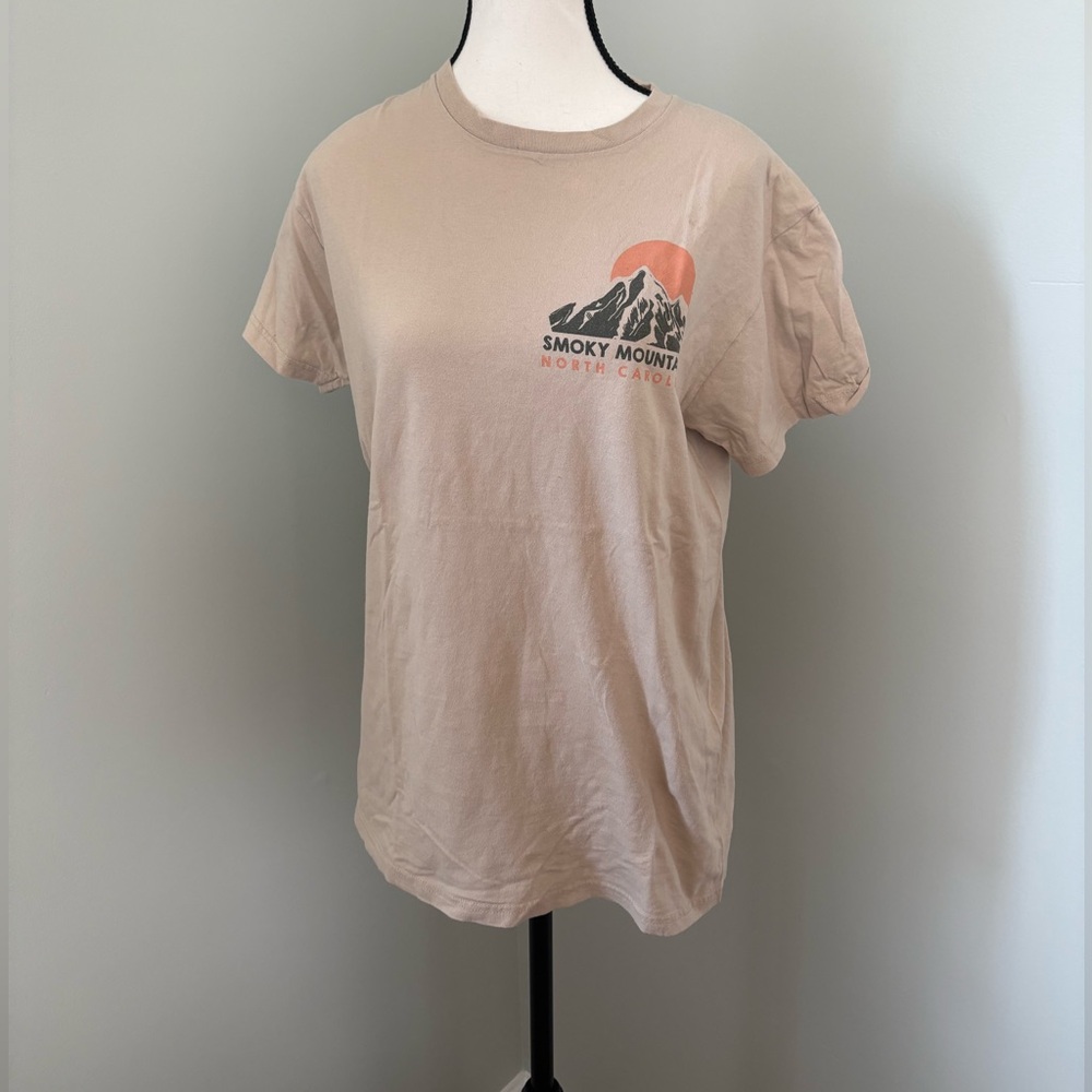 Smoky Mountain Graphic Beige T-Shirt